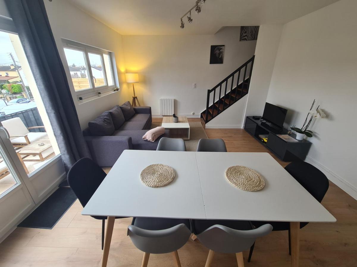 Duplex Familial Proche Gare Et Hyper Centre Ville Villepreux ภายนอก รูปภาพ